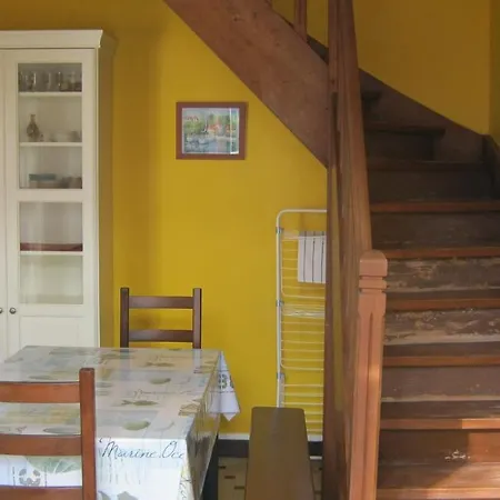 La Mouette 펜션 아로만체스레방